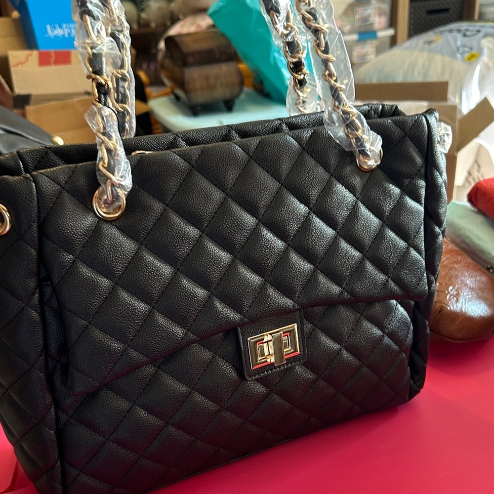 NWT ELLO elegant shoulder bag